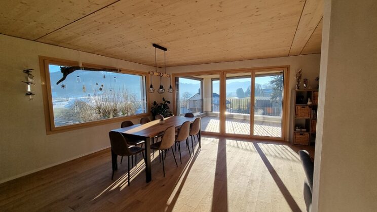 Essbereich mit Aussicht